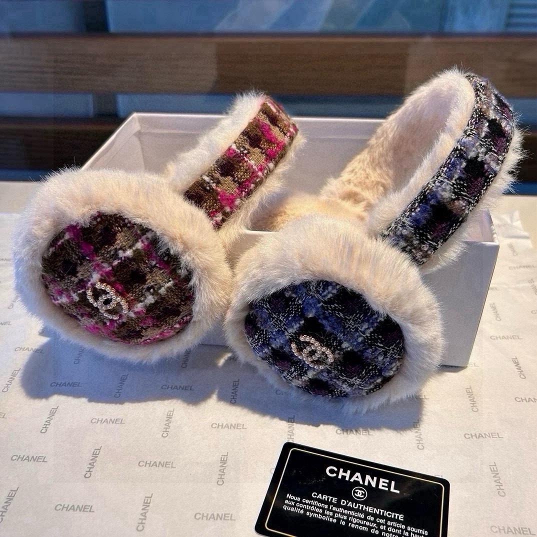 Chanel earmuff 092001